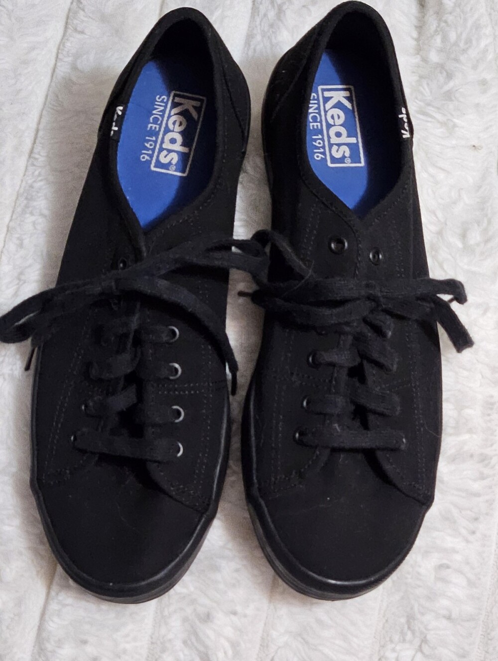 Keds Womens Black Classic Canvas  Sneakers Black EUC Size 8